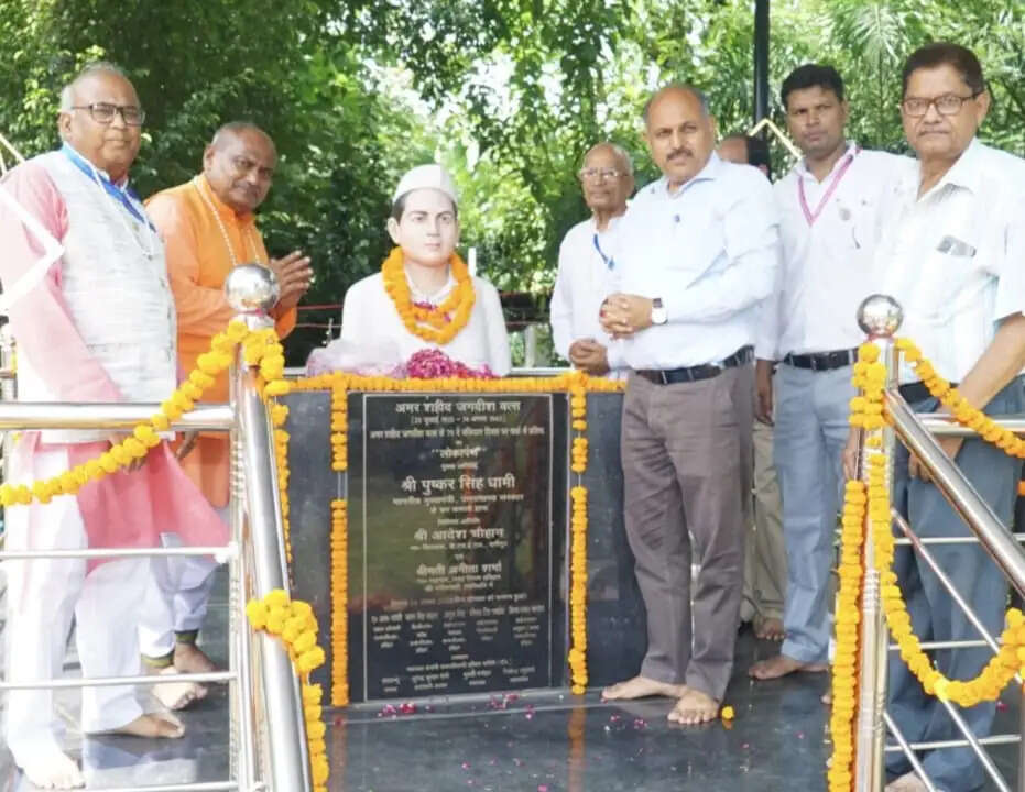 शहीद परिवारों की हर संभव मदद करेगी सरकार: कौशिक