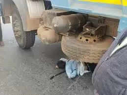 देवास बायपास पर दर्दनाक हादसा,&nbsp;तेज रफ्तार डंपर ने&nbsp;युवती को कुचला,&nbsp;मौके पर मौत