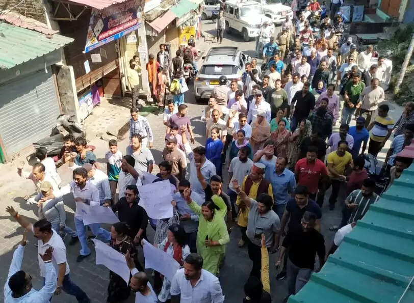 भीमताल में शोषण के विरोध में बाजार बंद, आक्रोश रैली