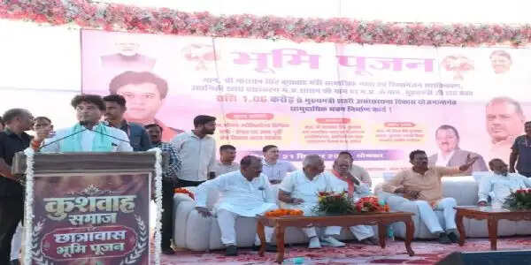 ऐसा सामुदायिक भवन बनाएं जो जरूरतमंद विद्यार्थियों की शिक्षा का सहारा बने: केन्द्रीय मंत्री सिंधिया