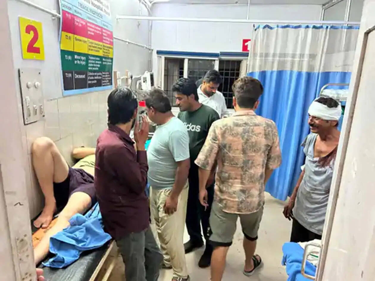 हांसी : होटल संचालक ने ग्राहक को मारा चाकू, गंभीर