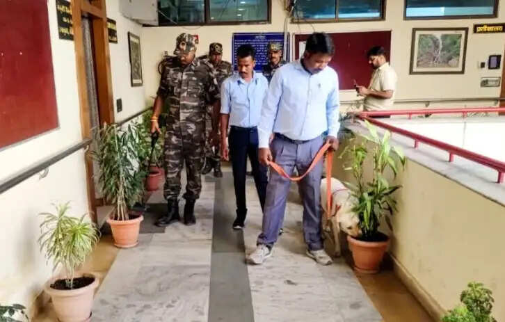 रांची समाहरणालय को बम से उड़ाने की धमकी, ई-मेल से दोबारा दी गई धमकी