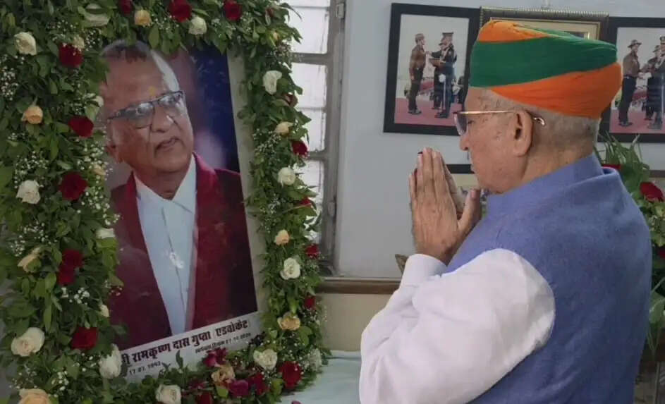 पूर्व विधायक चेयरमैन गुप्ता काे दी केंद्रीय मंत्री ने श्रद्धांजलि