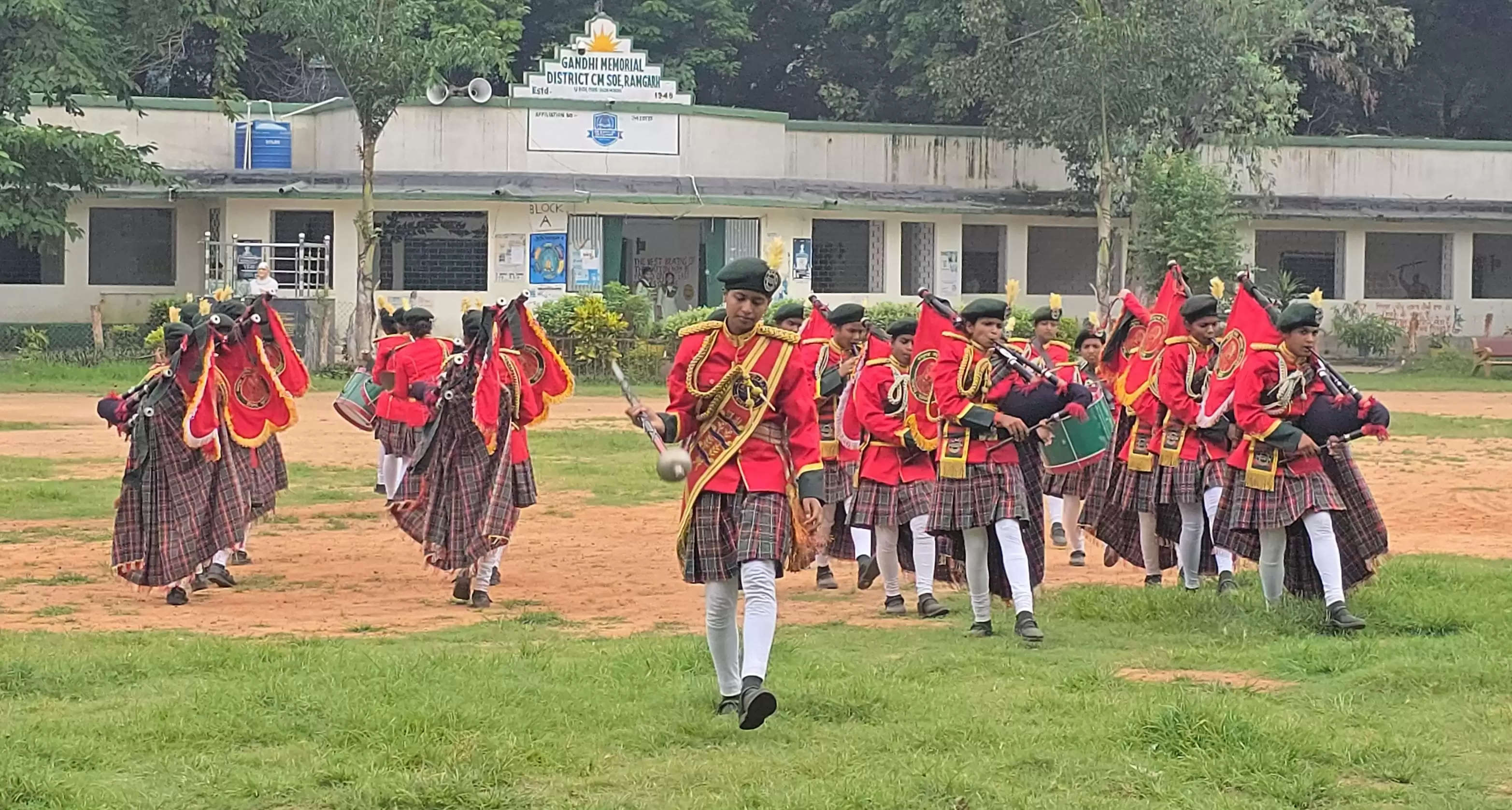 बैंड प्रतियोगिता में कस्तूरबा गांधी बालिका आवासीय विद्यालय बना चैम्पियन