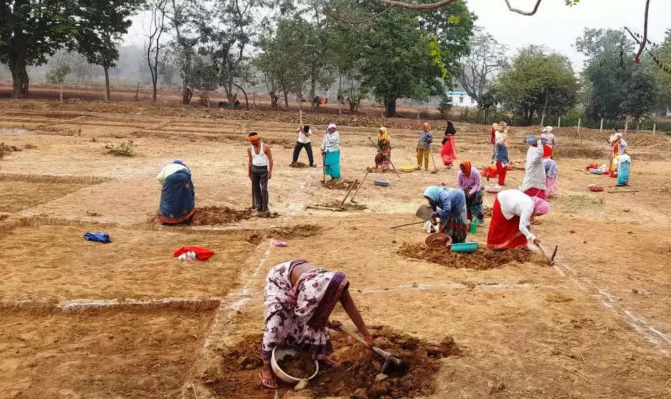 महीनों बाद अब मिलेगी मनरेगा मजदूरी, मिला 28 करोड़ का बजट