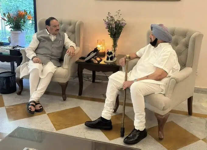 पार्टी छोड़ने की अटकलों के बीच कैप्टन अमरिंदर सिंह ने अमित शाह से की मुलाकात