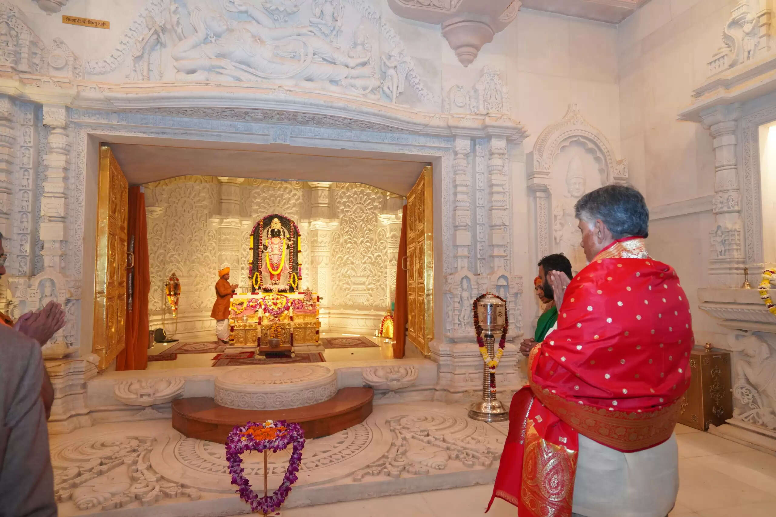 आंध्र प्रदेश के मुख्यमंत्री चंद्रबाबू नायडू ने अयोध्या में किए श्रीरामलला के दर्शन