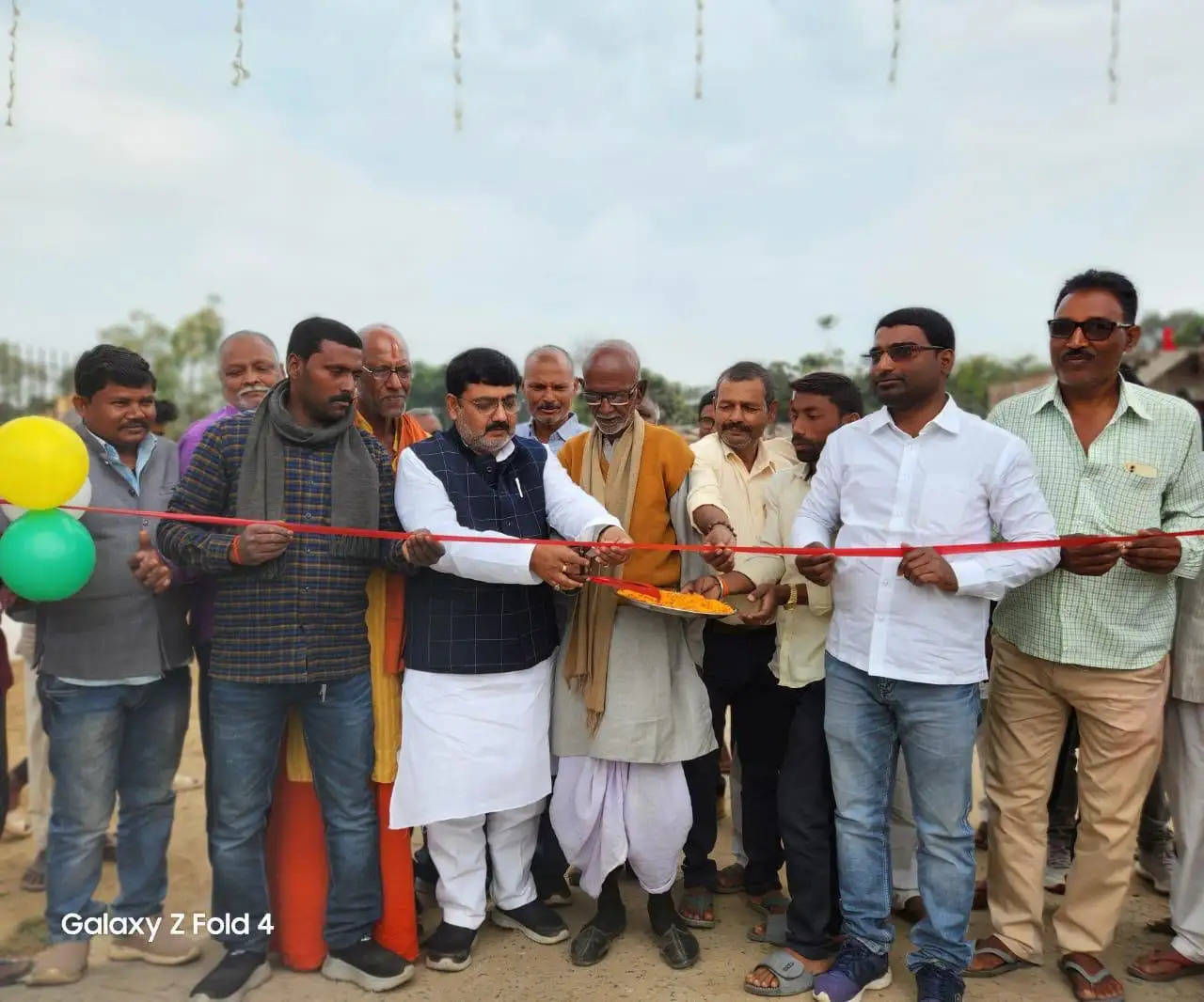 विधायक सह पूर्व मंत्री डॉ आलोक रंजन ने विधायक योजना से निर्मित दो योजना का उद्घाटन किया