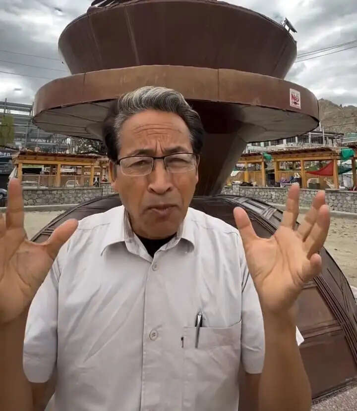 देवेंद्रनाथ महतो सिर्फ नमक पानी पी रहे हैं, आमरण अनशन समाप्त नहीं किया है : सोनम वांगचुक
