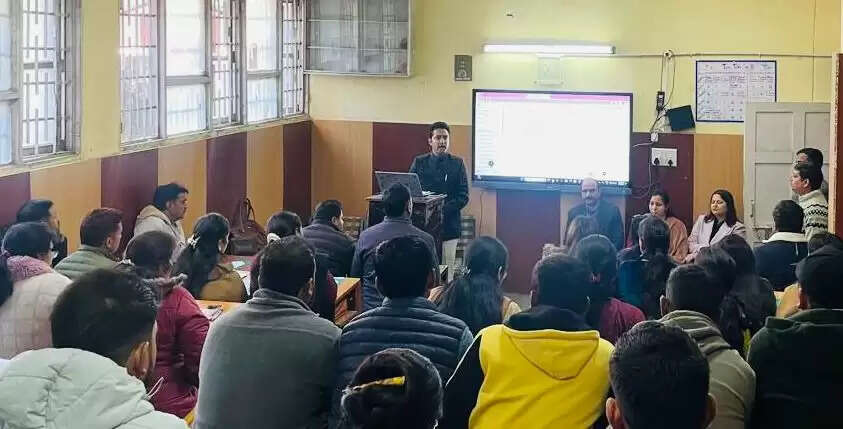 जिला शिक्षा एवं प्रशिक्षण संस्थान मंडी में एकीकृत फ्लैट पैनल प्रदर्शन आईएफपीडी प्रशिक्षण कार्यक्रम शुरू