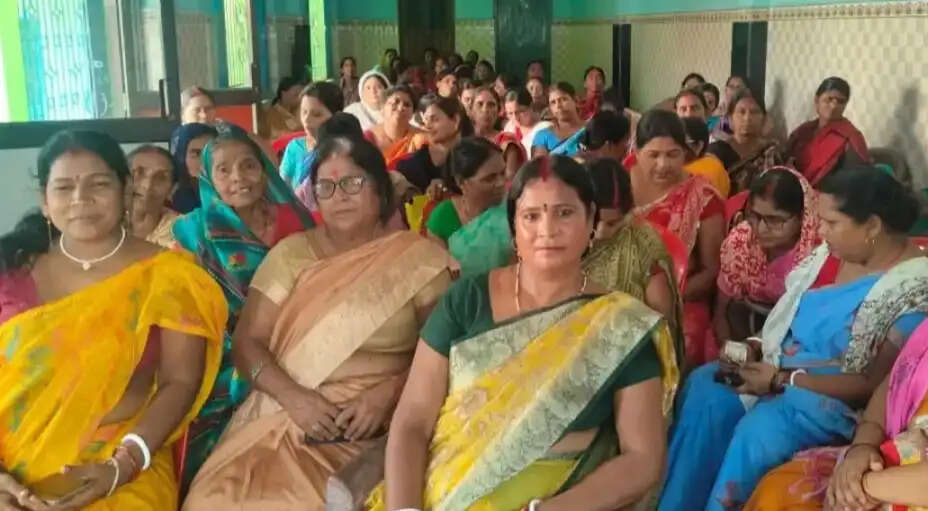 विभिन्न समस्याओं को लेकर बिहार आंगनबाड़ी कर्मचारी संघ की बैठक