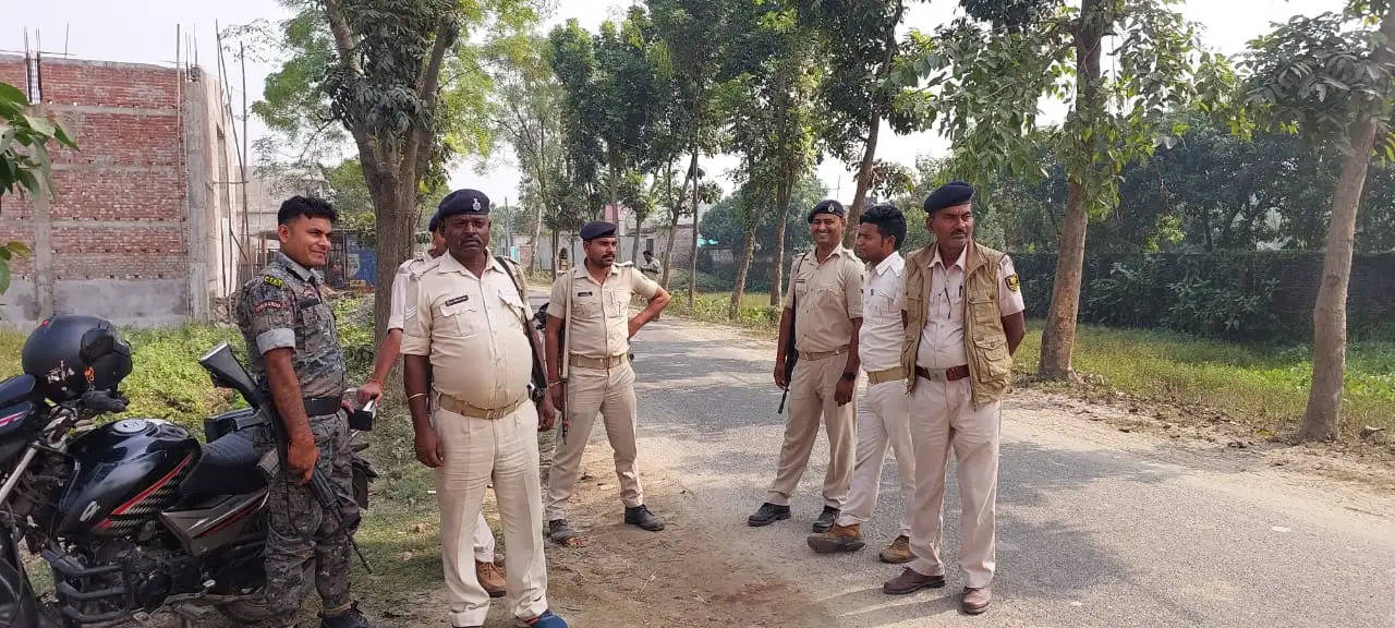 नकली खाद निर्माण कर बिक्री का खुलासा,पुलिस और कृषि विभाग की टीम ने की छापेमारी