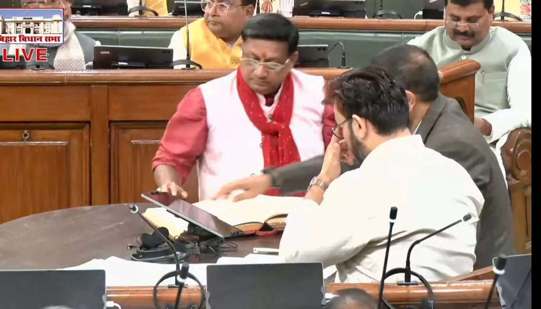 विकास, सुशासन और पारदर्शिता के मार्ग पर निरंतर करता रहूंगा कार्य:ईं शैलेन्द्र