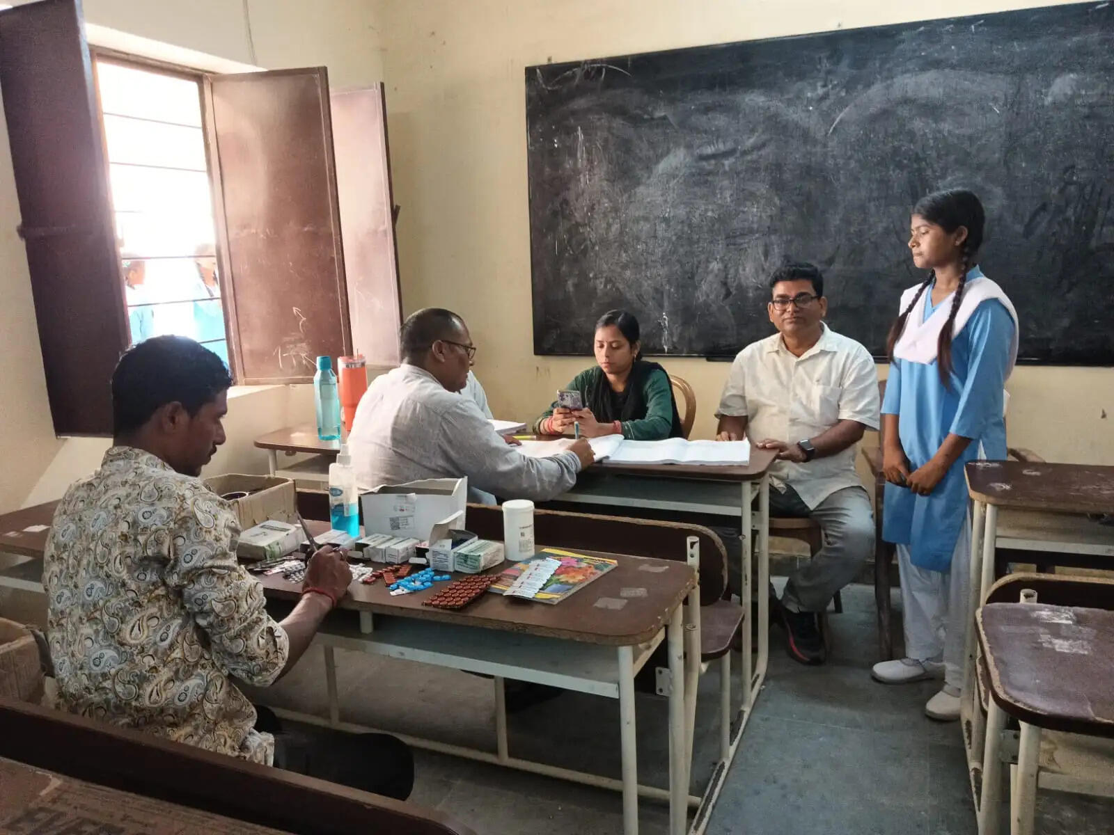 टीबी मुक्त भारत अभियान के तहत छात्राओं की स्वास्थ्य जांच, जागरूकता पर दिया गया जोर