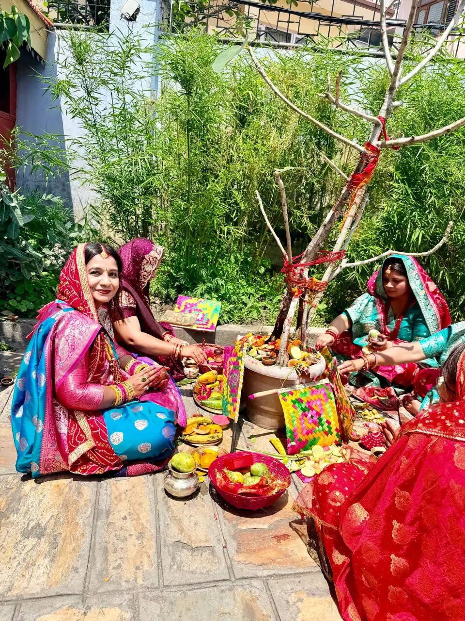 नेपाल के मिथिलांचल में श्रद्धा और उल्लास के साथ मनाया गया वट सावित्री पर्व