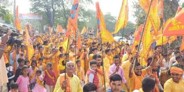 कलश यात्रा के साथ शुरू हुई श्रीमद भागवत कथा