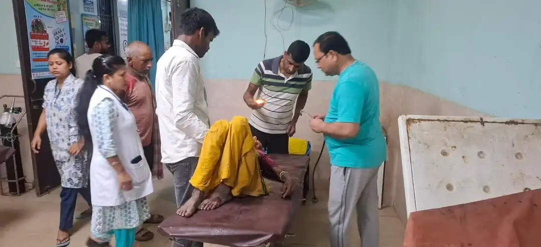 एनएच-327ई पर दर्दनाक हादसा: सड़क पार कर रही वृद्ध महिला को अज्ञात वाहन ने रौंदा