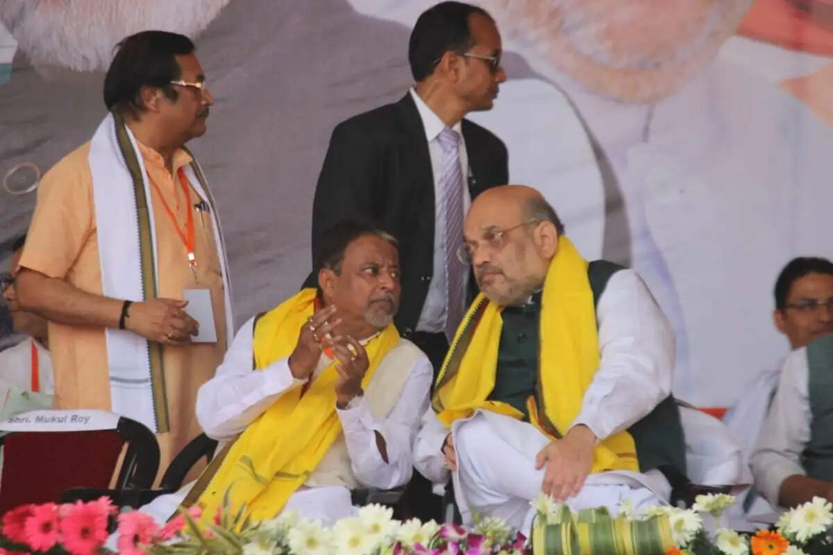 मुकुल रॉय : चार दशक के उतार-चढ़ाव भरे राजनीतिक सफर का अंत