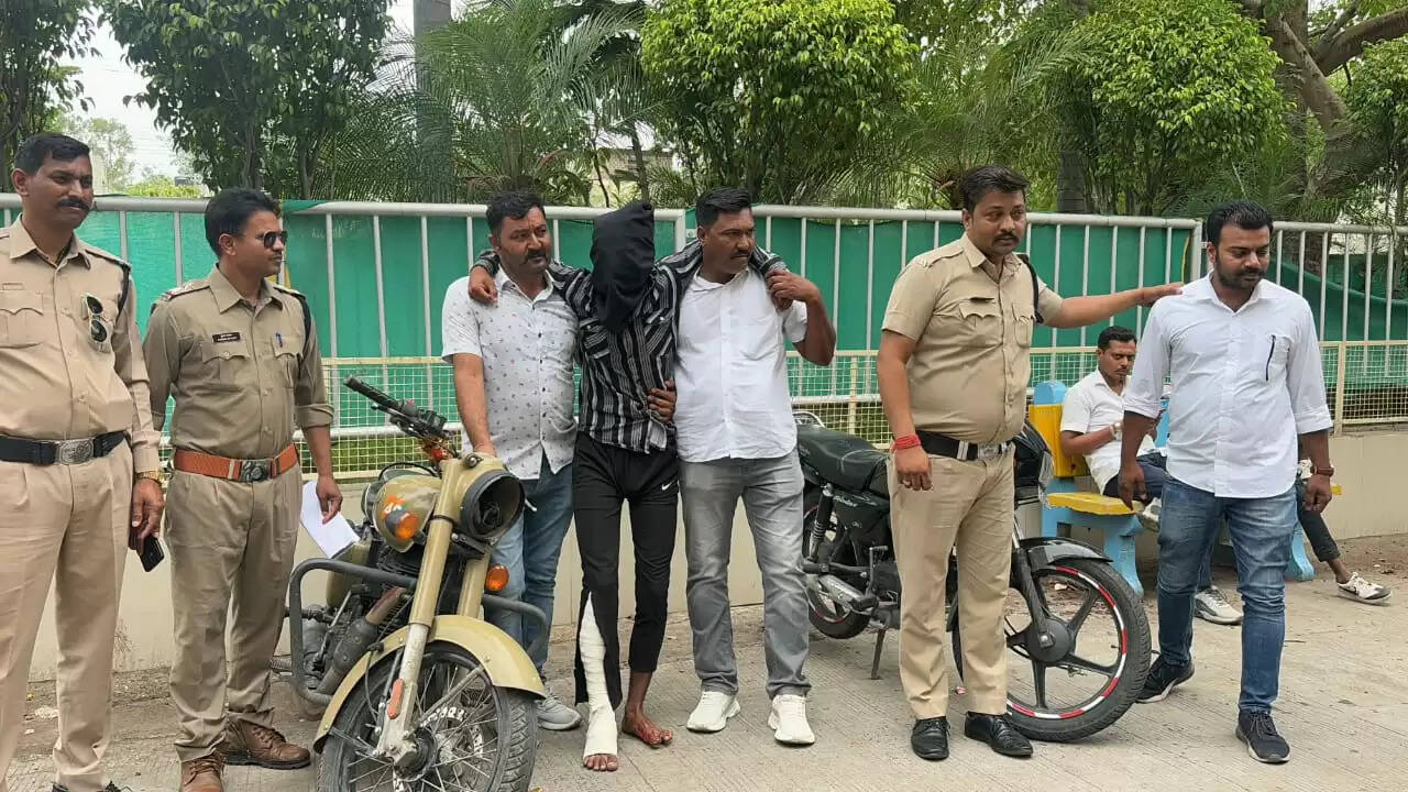 उज्जैन : युवक से बुलेट ओर मोबाइल फोन लूटनेवाले तीन आरापित गिरफ्तार