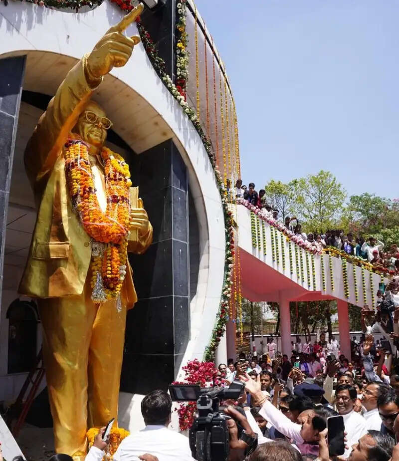 इंदौरः जन्मस्थली स्मारक पर पूर्ण आस्था, श्रद्धा एवं भव्यता के साथ मनाई गई डॉ. अम्बेड़कर की जयंती