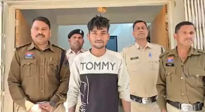 सिरकटी लाश के मामले में फरार हत्या का आरोपित रामू गिरफ्तार