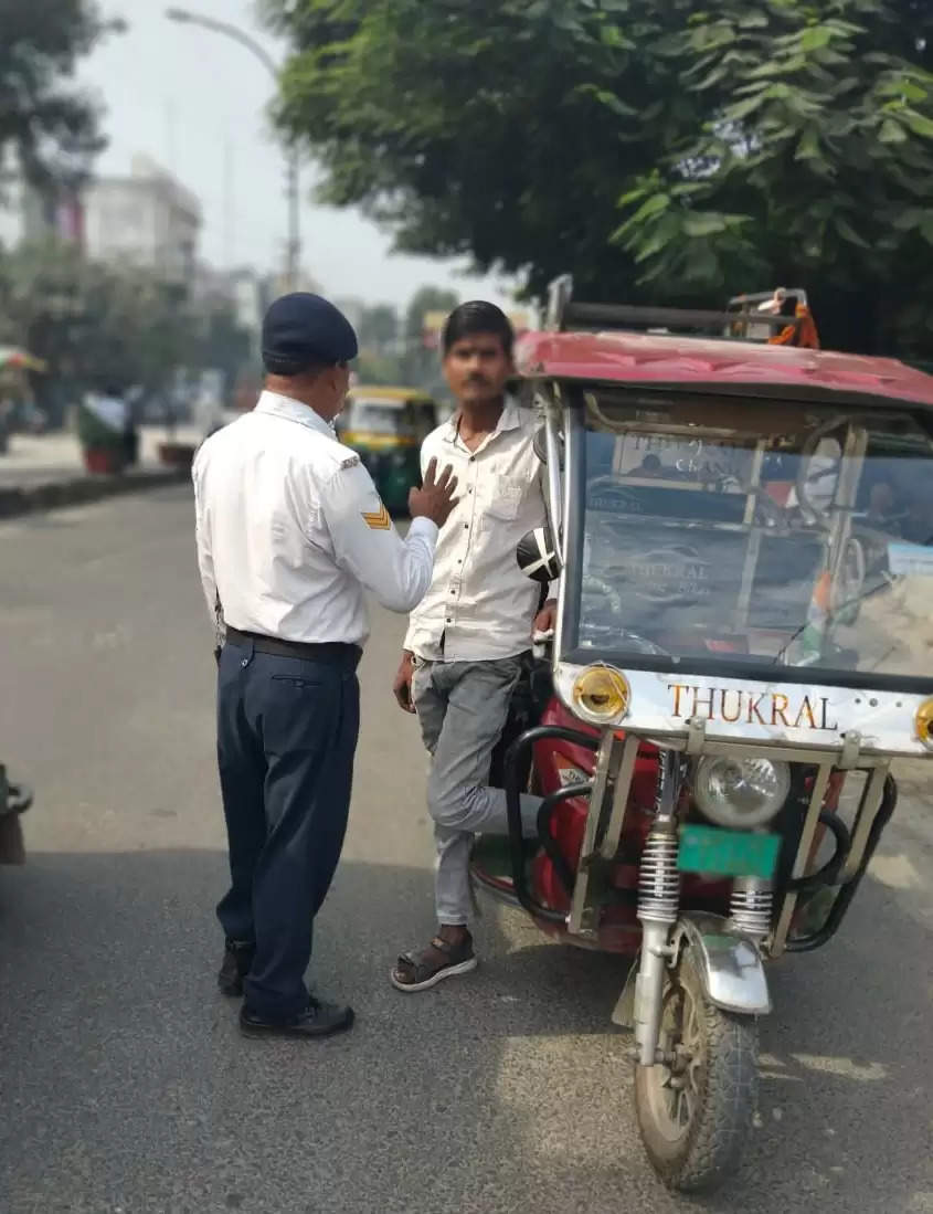 यातायात नियमों का उल्लंघन करने पर 529 वाहनों का चालान