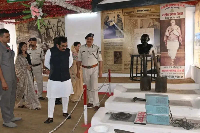 जबलपुरः महावीर जयंती पर आयोजित शोभा यात्राओं में शामिल हुए लोक निर्माण मंत्री राकेश सिंह