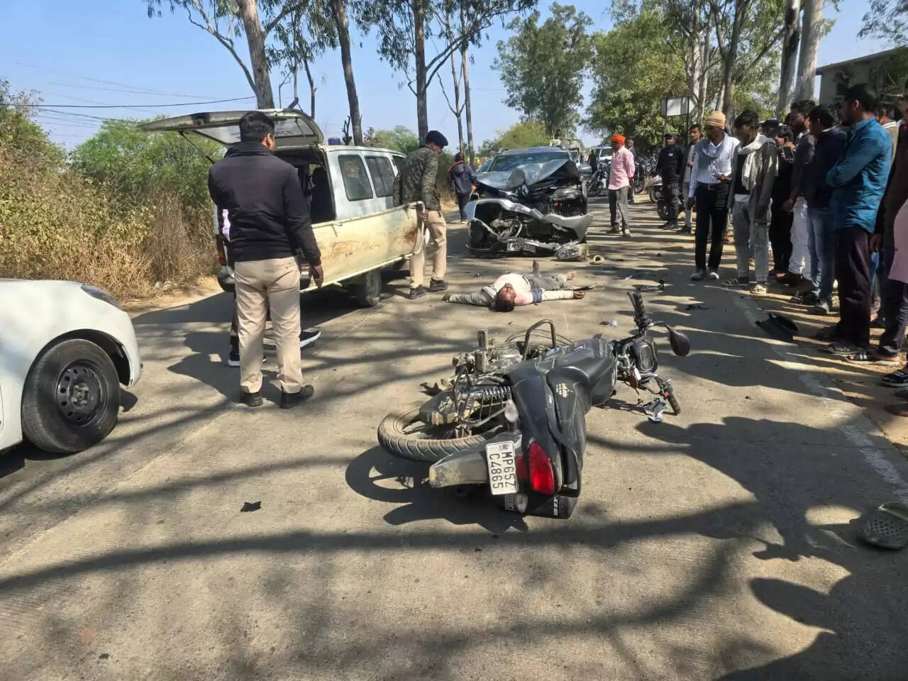 अनूपपुर: कार और बाइक की टक्कर,एक की मौके पर मौत