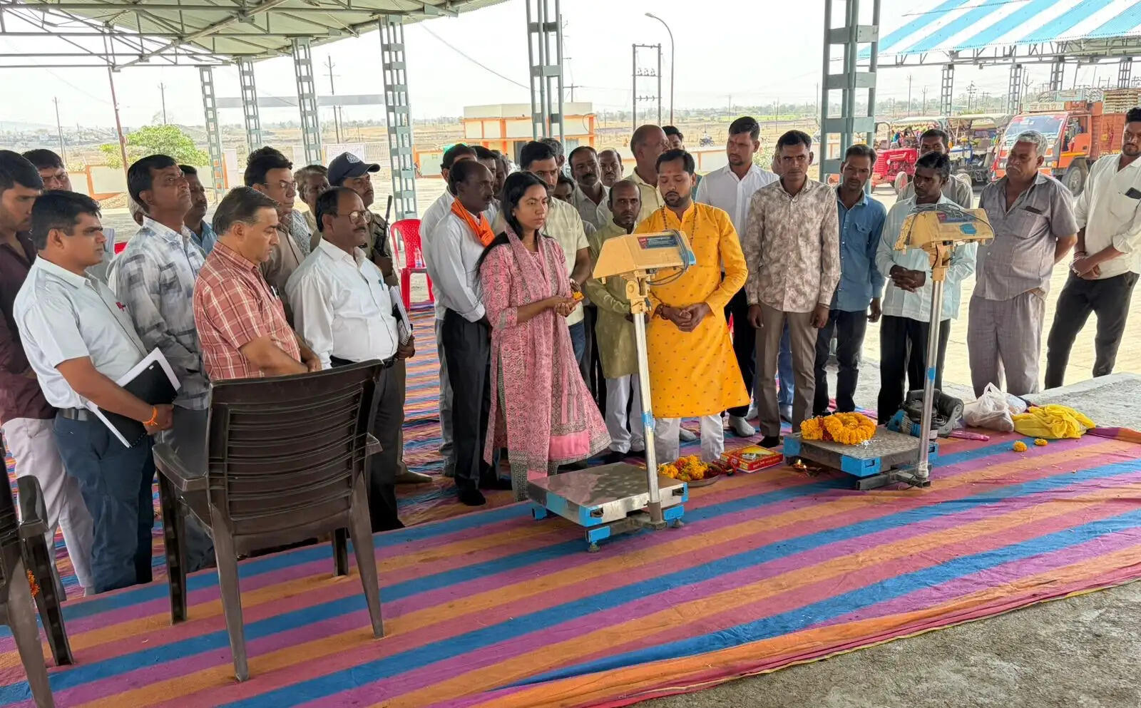 आगरमालवा में गेहूं खरीदी शुरू, मंडी प्रांगण में किसानों का सम्मान