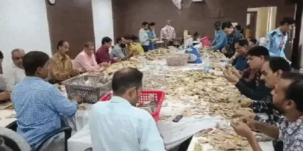 इंदौर के प्रसिद्ध खजराना गणेश मंदिर की दानपेटियों से निकले 1.81 करोड़ रुपये
