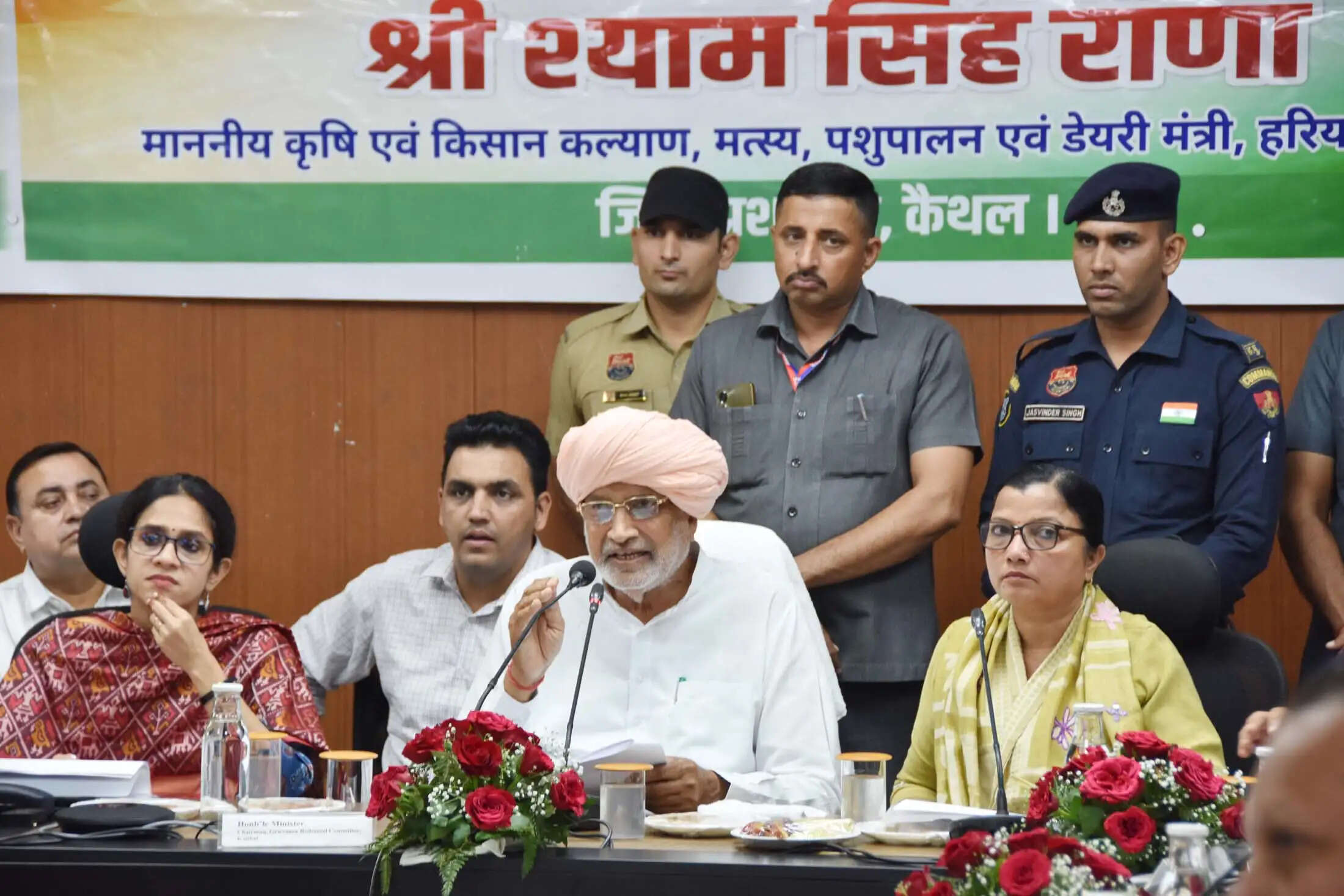 कैथल: सड़क काटकर अवैध पाइप डालने पर कृषि मंत्री सख्त, एक्सईएन-एसडीओ पर कार्रवाई के निर्देश