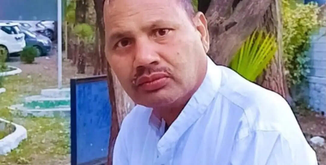 फर्रुखाबाद में बुढ़वा मंगल पर नीब करौरी धाम दर्शन करने आए पूर्व सैनिक की मौत