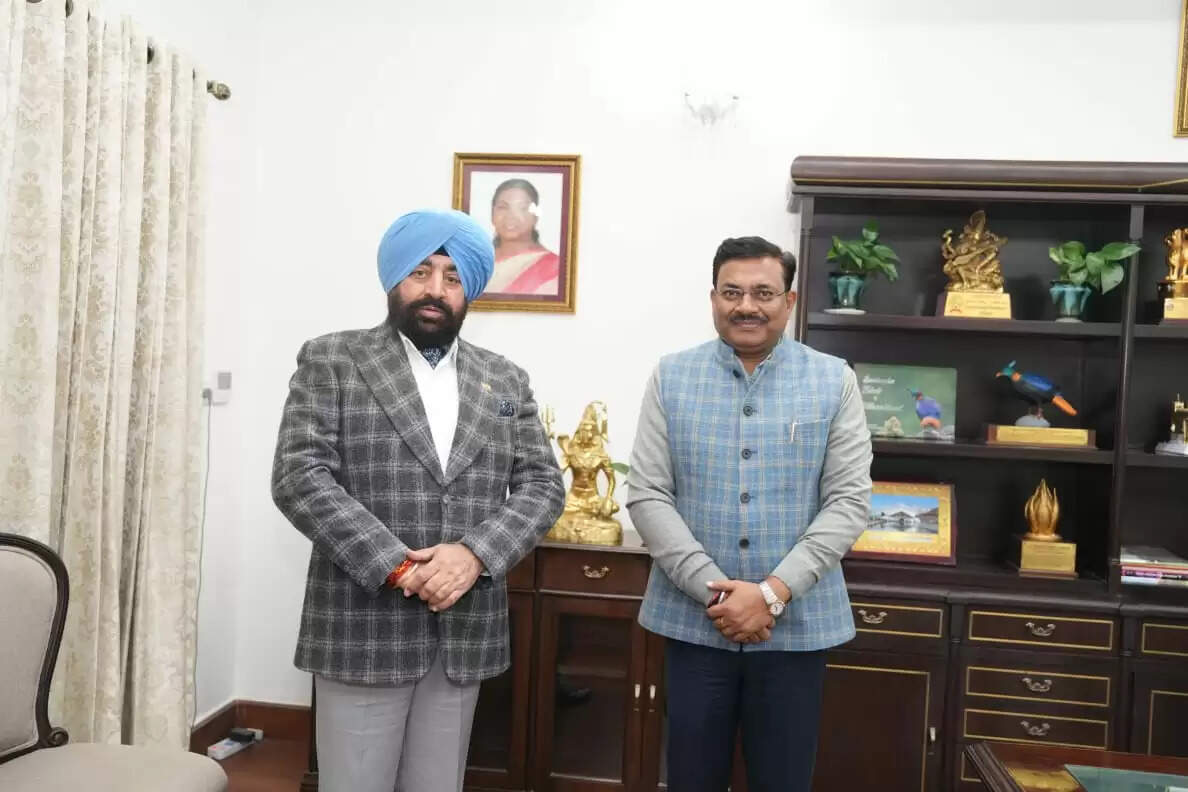 राज्यपाल से मुख्य सचिव की शिष्टाचार भेंट, समसामयिक विषयों पर हुई चर्चा