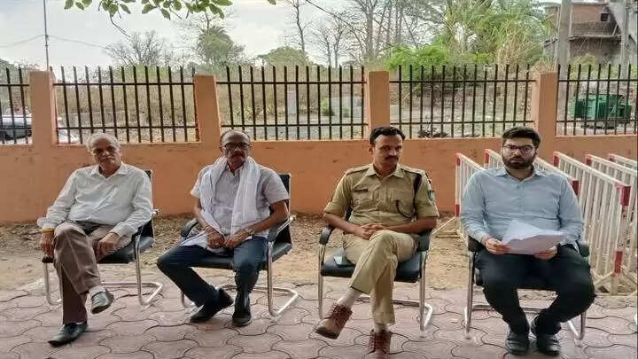 मंडलाः रामनगर में 4-5 मई को होगा आदि उत्सव, एसपी एवं सीईओ ने किया कार्यक्रम स्थल का निरीक्षण