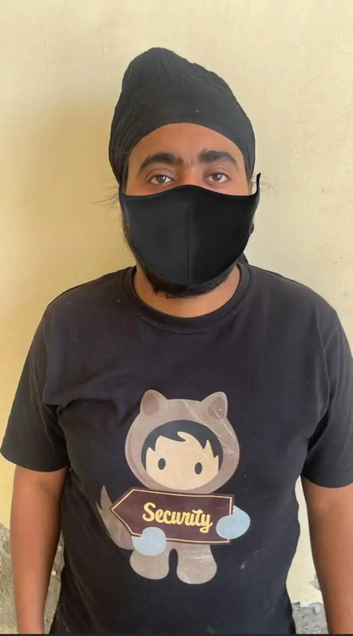 फरीदाबाद : आरबीआई कर्मचारी बनकर की करोड़ों की ठगी, खाताधारक गिरफ्तार