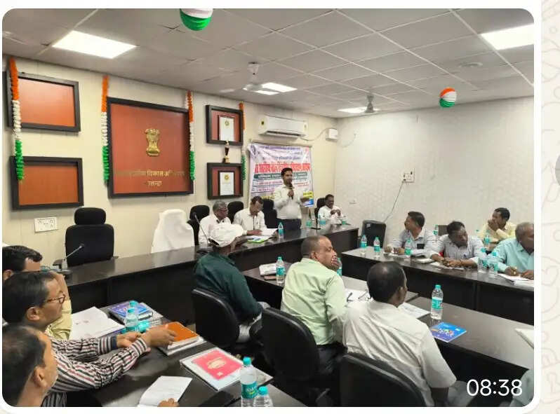 मकानों की गणना हेतु जिले के विभिन्न चार्जों के फील्ड ट्रेनरो का दूसरे बैच का दिया गया प्रशिक्षण