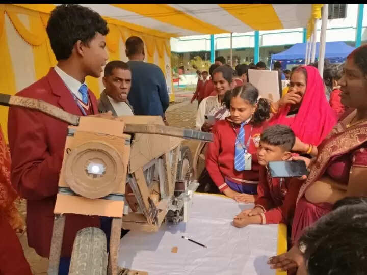 संत चार्ल्स स्कूल के टेक्नो आर्ट नेक्सेस कार्यक्रम में बोली मंत्री, बाहरी शिक्षा पर जाेर देने की जरूरत