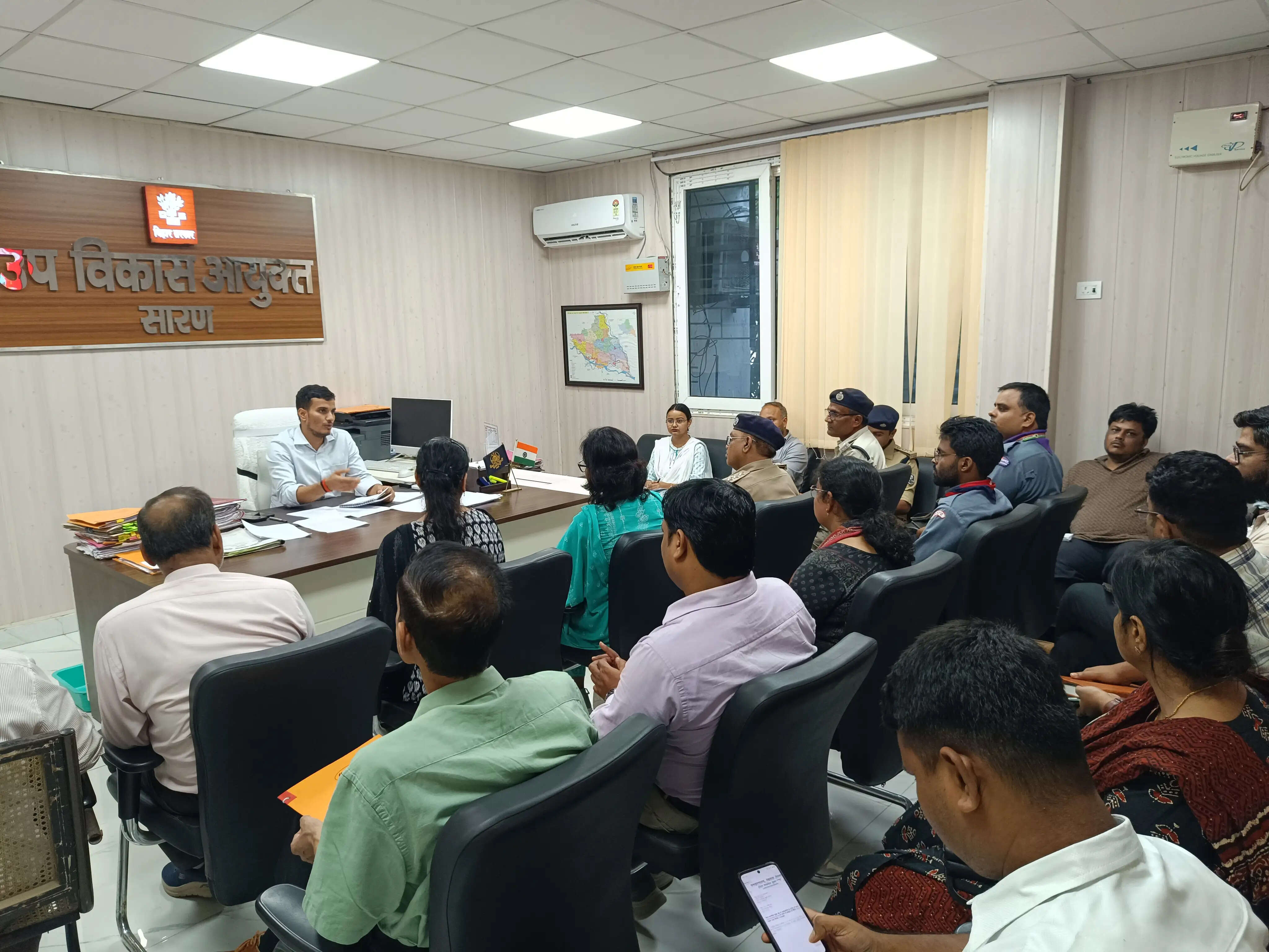 सारण में स्वतंत्रता दिवस की तैयारियों को लेकर उप विकास आयुक्त ने की बैठक