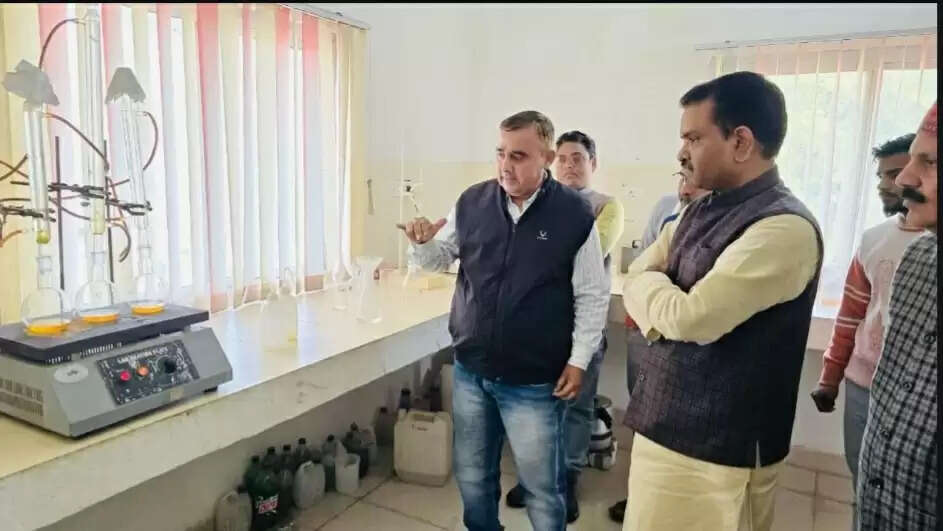 कन्नौज: समाज कल्याण मंत्री ने किया सीवरेज ट्रीटमेंट प्लांट का निरीक्षण