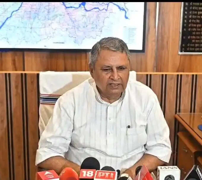 गंडक के जल का प्रवाह पूरी तरह सामान्य है : विजय चौधरी