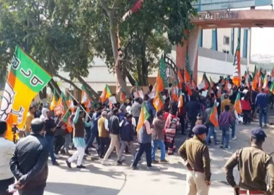 लापता अंश–अंशिका की बरामदगी को लेकर भाजपा ने घेरा एसएसपी ऑफिस