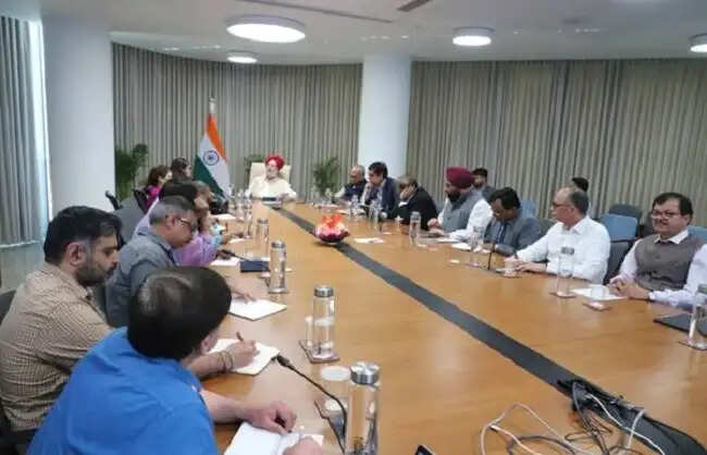 पश्चिम एशिया संकट का भारत में कच्चे तेल और गैस आपूर्ति पर असर नहीं : हरदीप पुरी