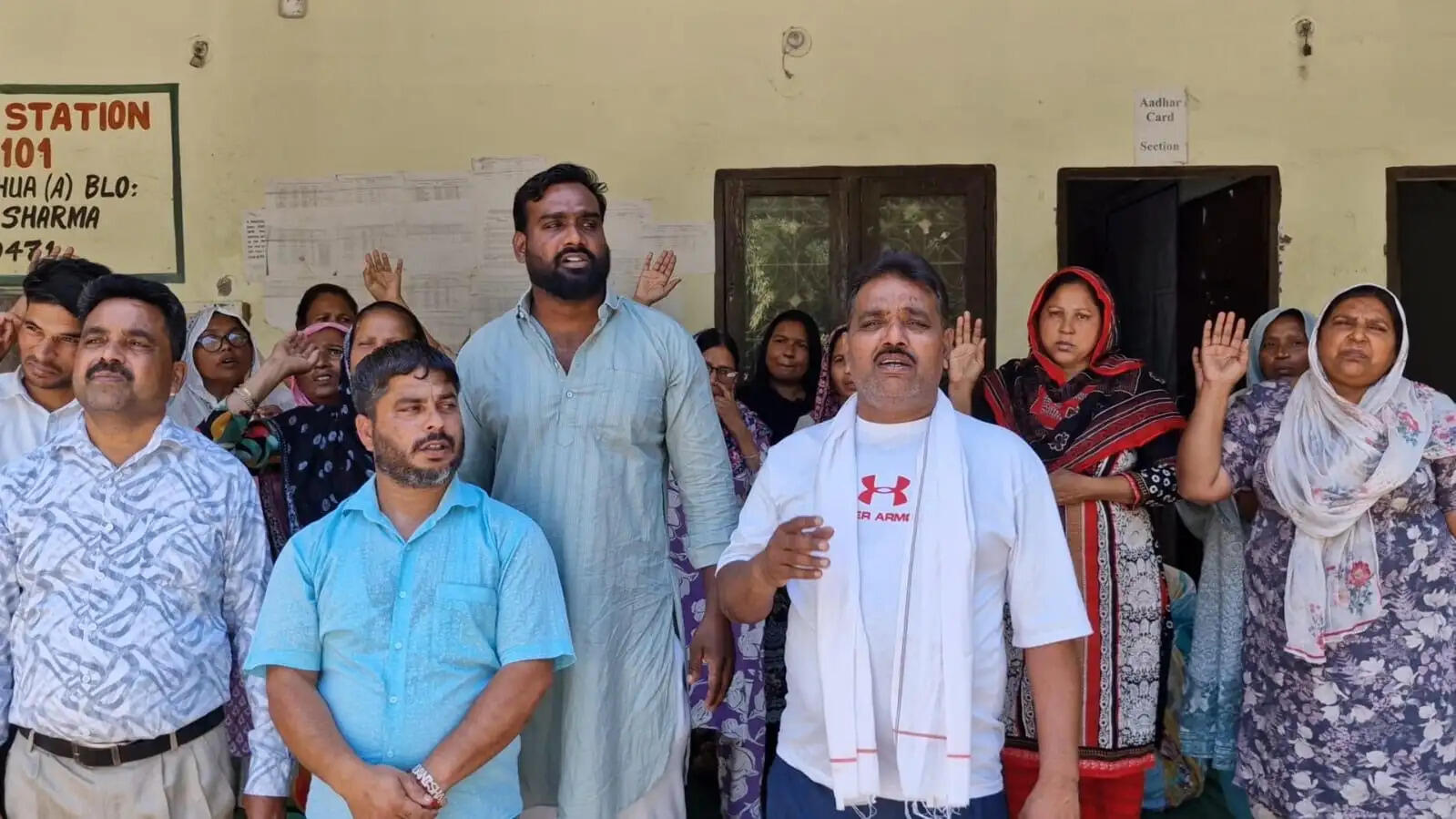अब नहीं मानेंगे आश्वासन-कठुआ में सफाई कर्मियों की सख्त चेतावनी के साथ हड़ताल शुरू