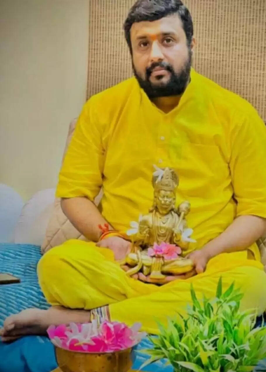 राजगढ़ःअक्षय तृतीया पर संत नीलेश महाराज की पहल, निर्धन कन्या का विवाह कर रचा समाजसेवा का उदाहरण