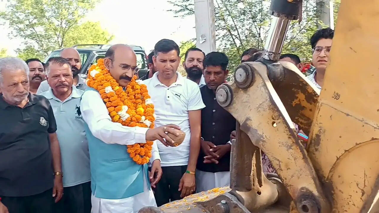 गुडा ब्राह्मणा के पटीयाड़ी में 2.24 करोड़ की लागत से बनने वाली सड़क का हुआ शुभारंभ