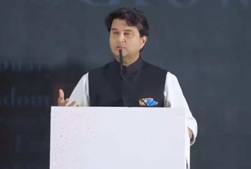 आज का युवा भारत नई सोच, साहस और जोखिम लेने की क्षमता से लैस : ज्योतिरादित्य सिंधिया