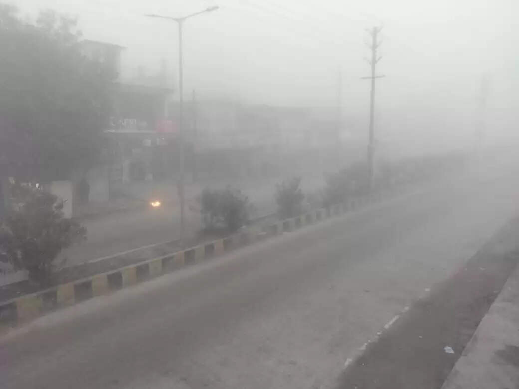 अनूपपुर: जिले में शीतलहर का प्रकोप, दोपहर बाद हुए सूर्य भगवान के दर्शन