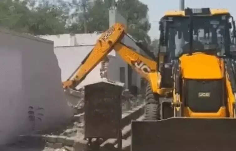 सिरसी रोड पर अतिक्रमण हटाने पहुंची जेडीए की टीम से उलझे भाजपा विधायक