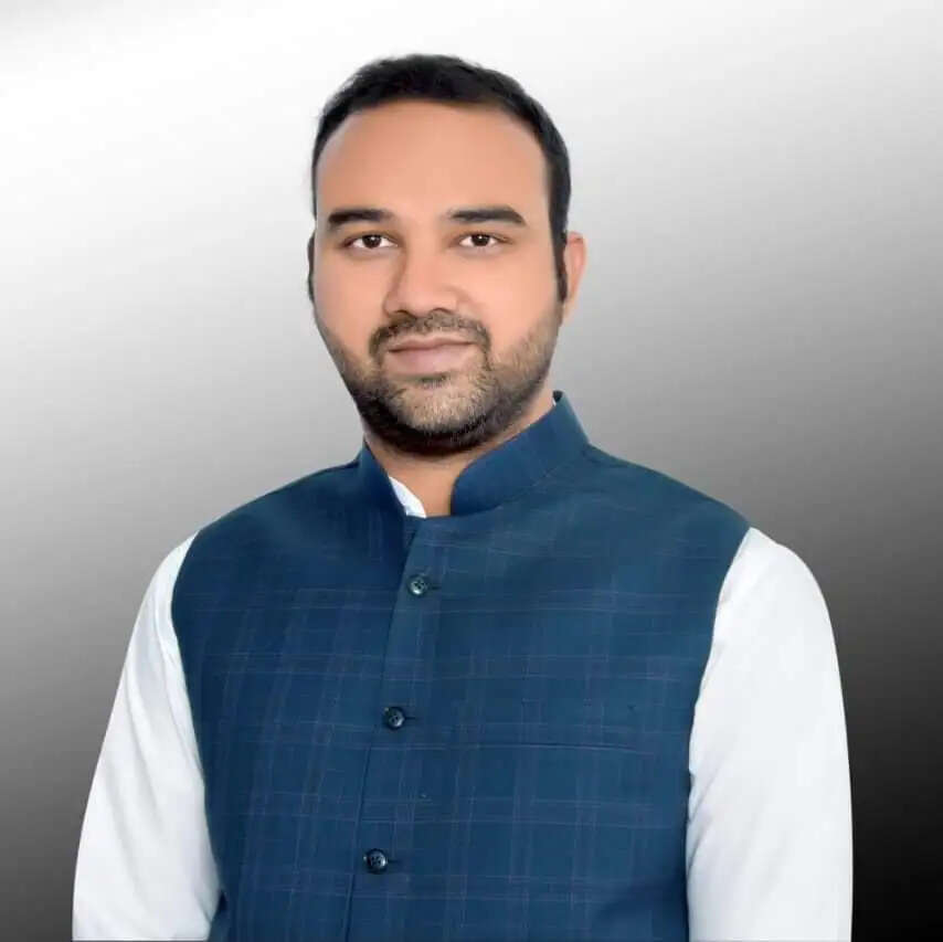 ब्लॉक प्रमुख डॉ पल्लव की निष्ठा रंग लाई, शासन ने राजेपुर के विकास के लिए एक करोड़ मंजूर किए