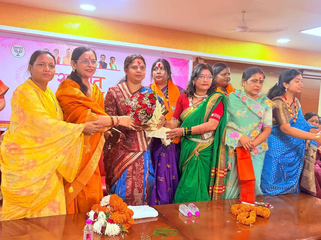 राष्ट्रीय अध्यक्ष बनने के बाद प्रथम छग आगमन पर रूपकुमारी चौधरी का हुआ स्वागत